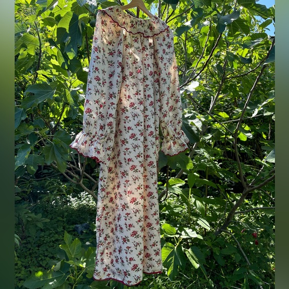 Doen Rietta dress in wildflower whisper floral - Picture 14 of 14